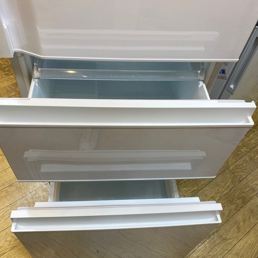 9/28値下げしました！?スッキリ収納?TOSHIBA 326L冷蔵庫 2021年製 ３ドア 幅60cm GR-T33SC VEGET