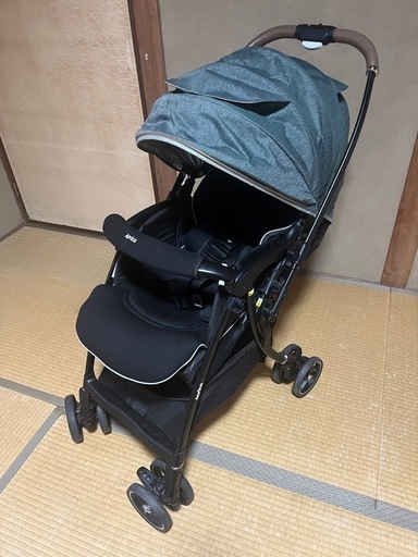 美品 ベビーカー アップリカ ラクーナクッションAD 限定モデル 6日
使用