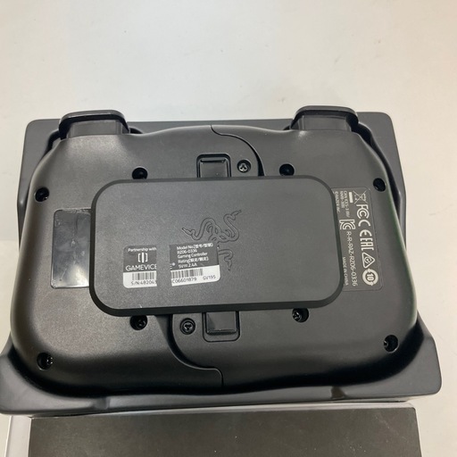 Razer Kishi ユニバーサルゲームコントローラー