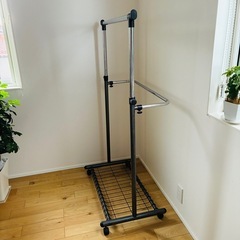 ハンガーラック　パイプ　高さ調節可能　2段式　下収納あり
　の画像