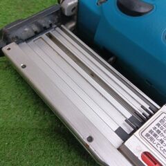 マキタ PT350DZ 充電式ピンタッカ 14.4V【野田愛宕店】【店頭取引限定】【中古】管理番号：IT8UW1UNO0UUの画像