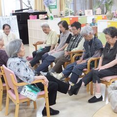 ママさん職員多数　活動支援中心のデイサービスで資格取得支援も援助の画像