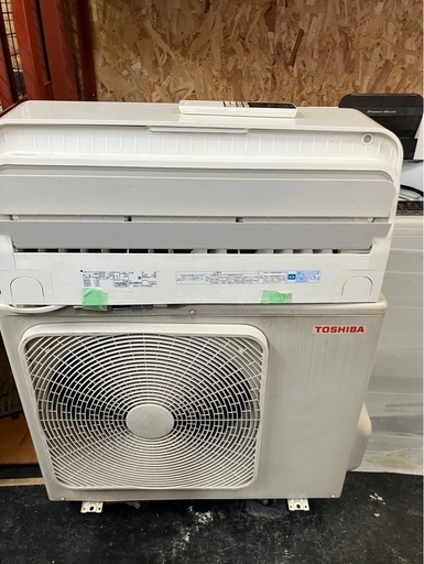 【中古】¥34,800 200Vエアコン　東芝　12〜14畳【II148】