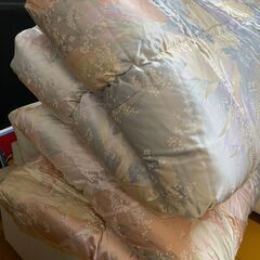 未使用保管品　高級羽毛掛け布団　シングル　西川の画像