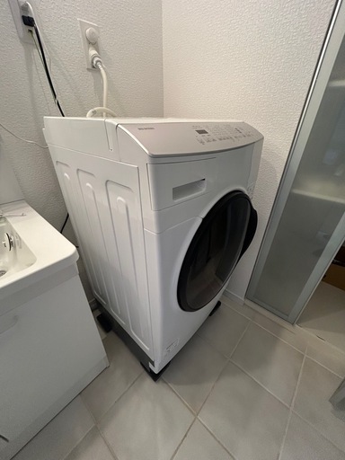 【美品】アイリスオーヤマ ドラム式洗濯乾燥機8KG