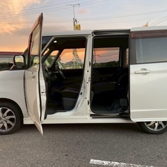 Bluetoothナビ付き☆月々9千円〜分割払い可❗️ 車検2年付き！【名義変更代込み】大人気☆日産 ルークスハイウェイスター☆Bluetoothナビ付き☆走行中DVD見れます☆ETC付き☆電動スライドドア☆ドラレコ付き☆スマートキー☆フルオートエアコン☆純正アルミ！事故修復歴無し☆そのまま乗って帰れます❗️の画像