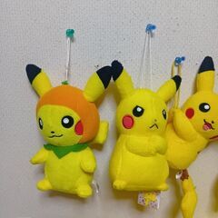 ポケモン　ピカチュウぬいぐるみ6個の画像