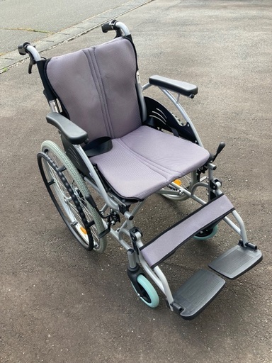 美品 / 車椅子 ケアテックジャパン 自走式 グレー
