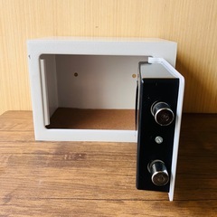 テンキー式金庫　鍵無しテンキーでの開閉のみの画像