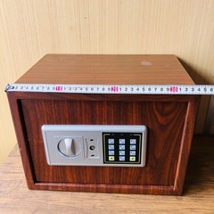 テンキー式金庫　鍵無しテンキーのみで開閉の画像