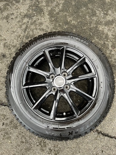 175/65R15 スタッドレスタイヤ