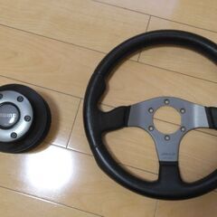 【モモ　ステアリング】momo RACE　k12前期ボス付の画像
