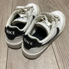 NIKEスニーカー23センチの画像