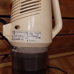 ツインバード　サイクロンスティック型クリーナー　掃除機　の画像