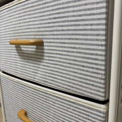 キャスター付き4段収納の画像