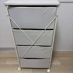 キャスター付き4段収納の画像