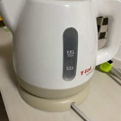 電気ポットの画像