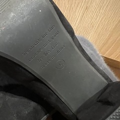 ファー付き黒スエードブーツの画像