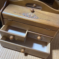 9/22まで　レトロ　昭和　アンティーク　アクセサリーボックス　ソーイングボックス　の画像
