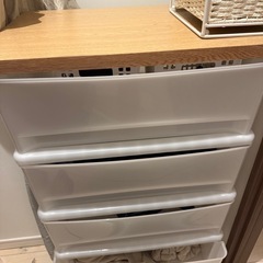 【ニトリ】木目調プラスチック　チェスト　衣装タンスの画像