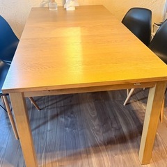 IKEA 伸縮テーブル イス4脚セットの画像