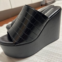 ワニ柄サンダル　size23.5   (EUR37)の画像