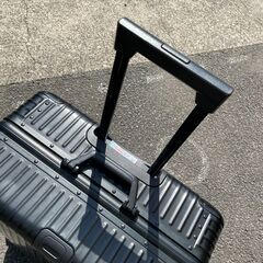 無料：スーツケースあげます：RIMOWAリモワ風の画像