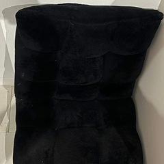黒色 リクライニング座椅子の画像
