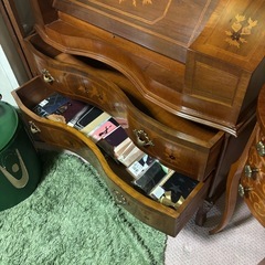 アンティークイタリア製ライティングビューロ家具 猫脚 鍵付き