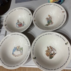 【新品未使用】
Peter Rabbit  食器4枚 の画像