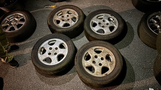 【取引中】180SX中期純正ホイール
4本セット