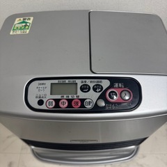 サンヨー製の石油ファンヒーター「CFH-309JIK Long Life Burner」の画像