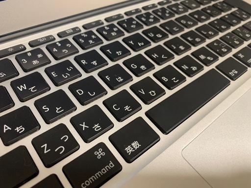 MacBook Air 2012 11インチ　新品ケーブル付き