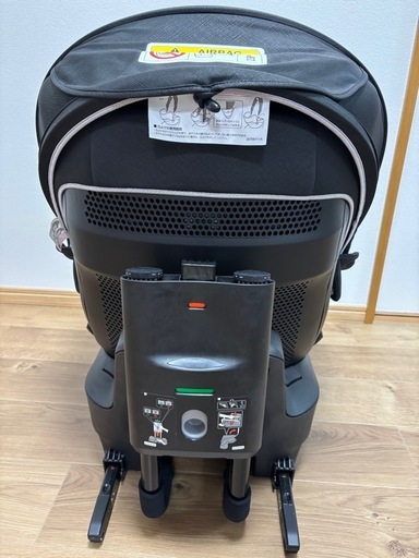 ★お譲り先決定★【美品】エールベベ クルットR ザ・ファースト ルーナブラック BF130 ISOFIX取付 回転式チャイルドシート 