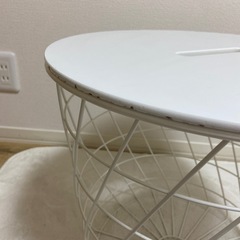 テーブル　ベッドサイドテーブル　イケアの画像