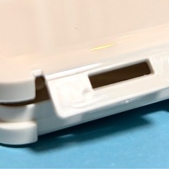 【新品未使用】マスクケース　しっかりタイプ　ハードケース　ホワイトの画像