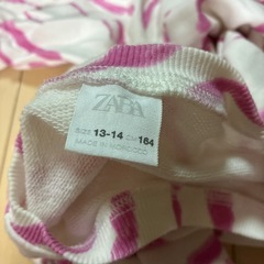 ZARAトレーナーの画像