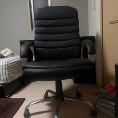 【高級感あり】革製椅子の画像