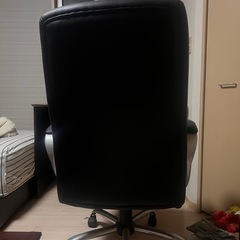 【高級感あり】革製椅子の画像