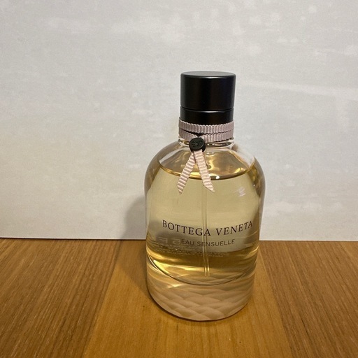 ボッテガヴェネタ オーセンシュアル