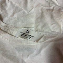 H&MのTシャツの画像