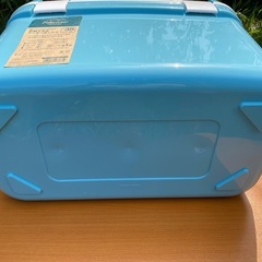 水色 クーラーボックス 35Lの画像