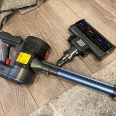 コンパクトにしまえるコードレス掃除機の画像