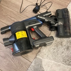 コンパクトにしまえるコードレス掃除機の画像
