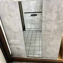 鏡付きシューズボックス 下駄箱の画像