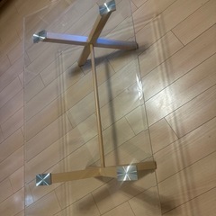 ガラステーブルの画像