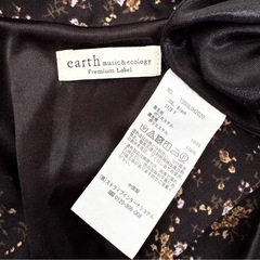 限定！美品earth music&ecology 花柄シフォンシャツワンピースの画像