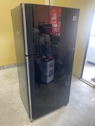 NO B499?福岡市内配送設置無料✨?シャープ SHARP プラズマクラスター搭載冷蔵庫 （545L・右開き） 2ドア ブラック系 