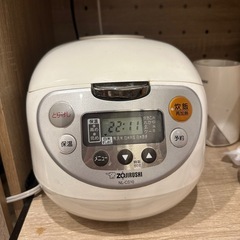 炊飯器の画像