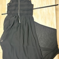 【新品】H&Mブラックノースリーブロングワンピースの画像